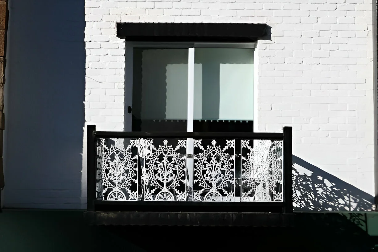 modern balcony railing design